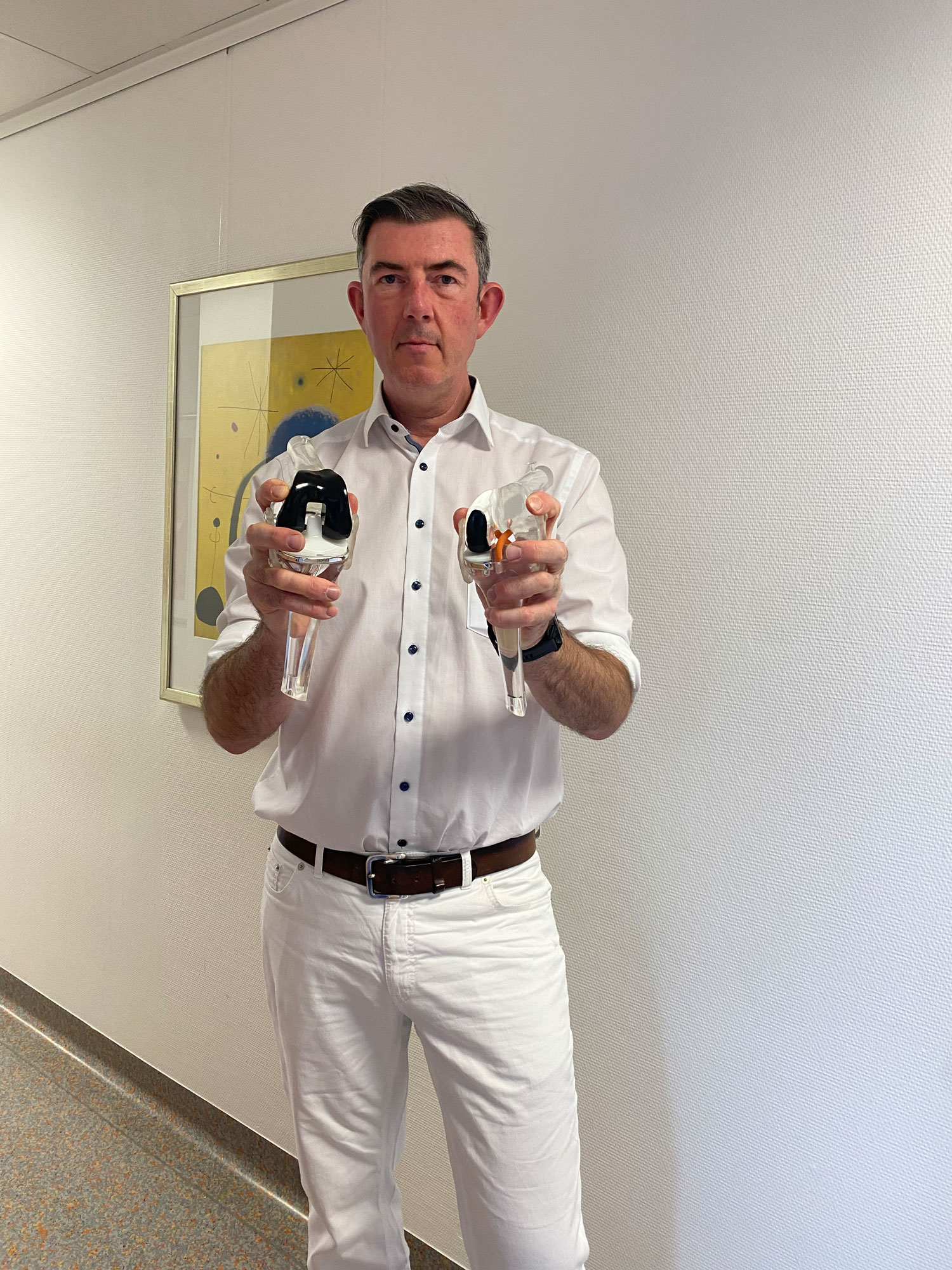 Spezielle Keramik-Knieprothese für Patienten mit Metallallergie